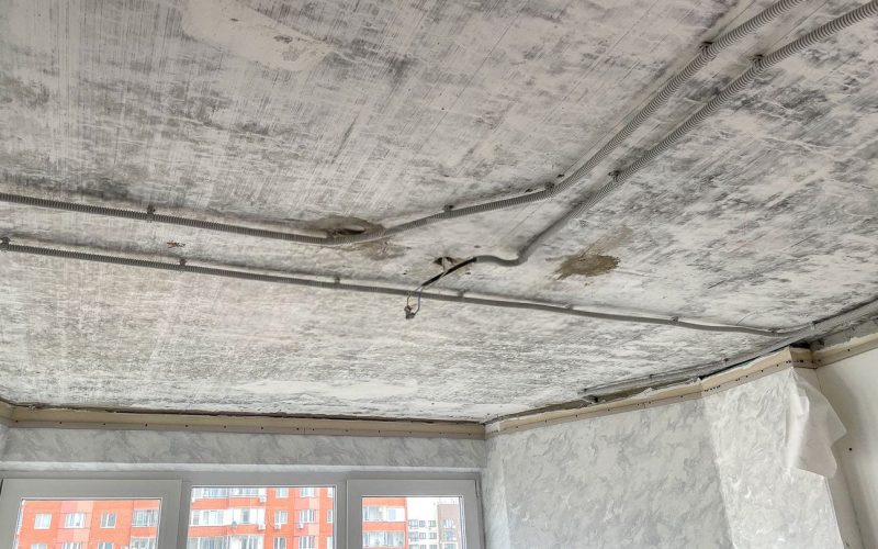 Натяжной потолок на кухне 13 м2