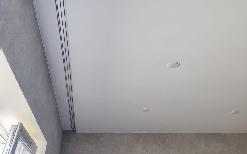Натяжной потолок в детской 13 м2