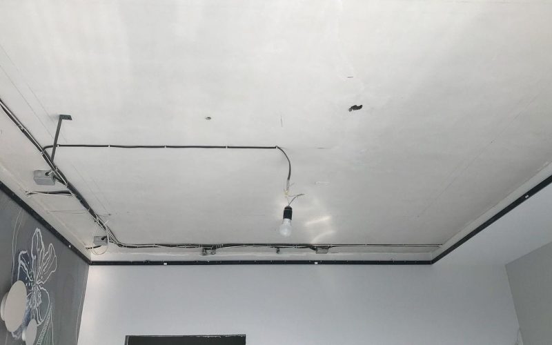 Натяжной потолок в детской 13 м2​