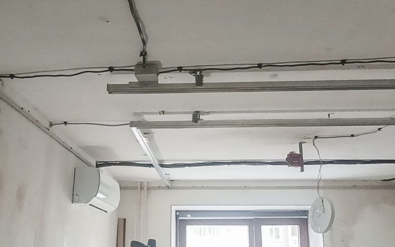 Натяжной потолок в детской 17 м2