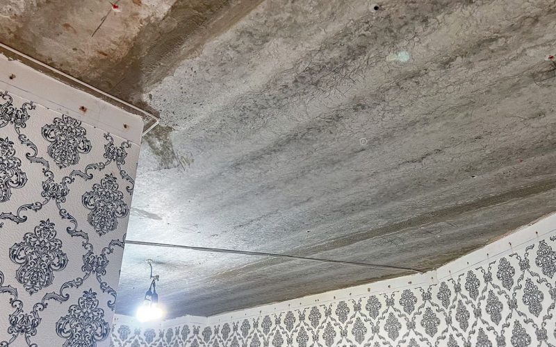 Натяжной потолок в коридоре 13 м2