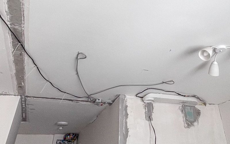 Натяжной потолок в квартире 20 м2