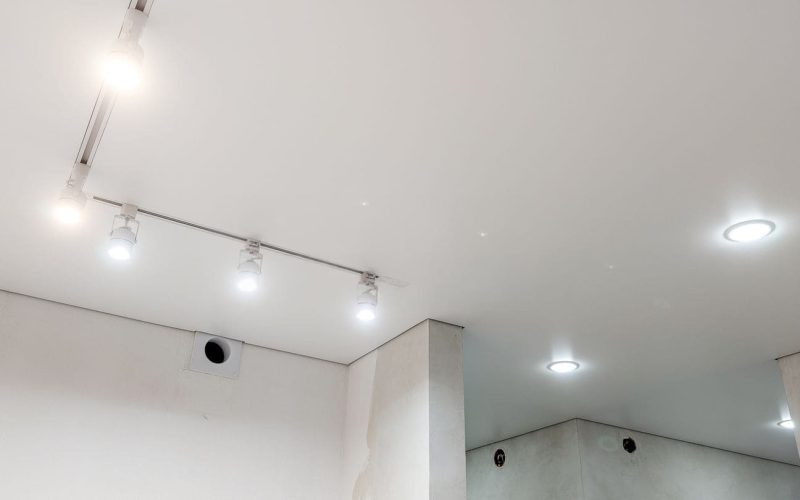 Натяжной потолок в квартире 31 м2