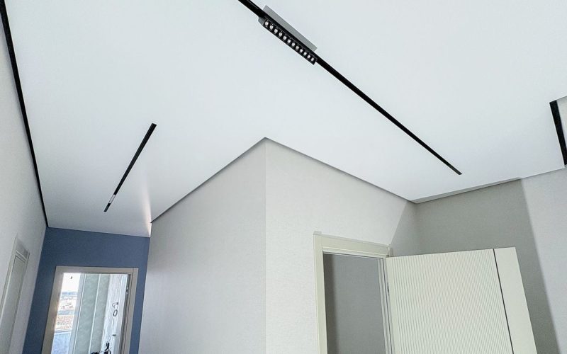 Натяжной потолок в квартире 31 м2