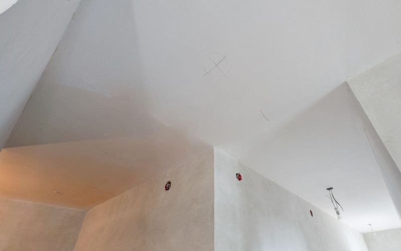 Натяжной потолок в квартире 31 м2