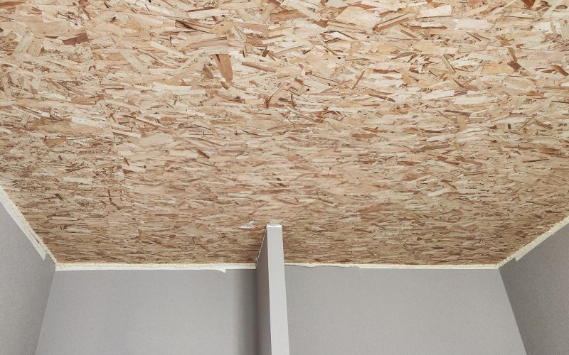 Натяжной потолок в спальне 14 м2